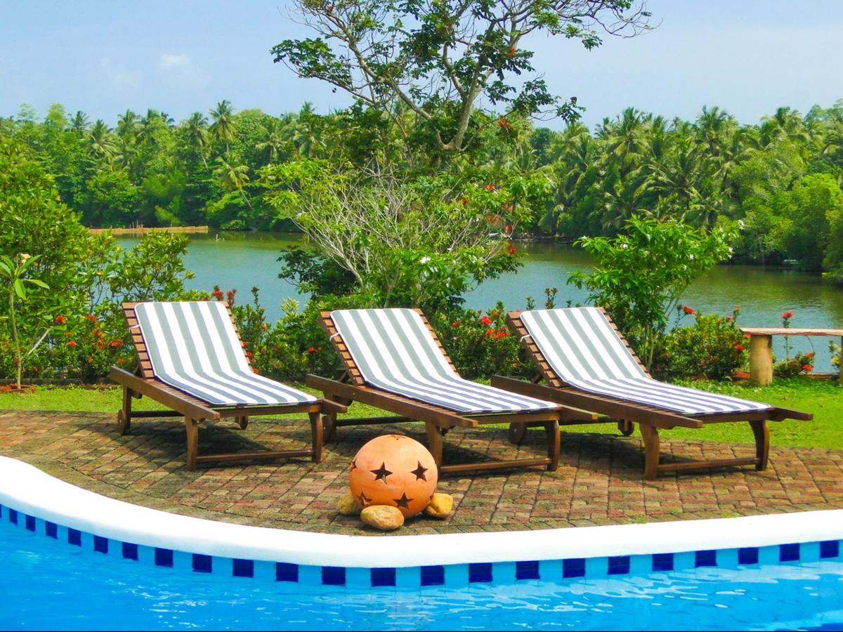 Hikka Hide Villa Hikkaduwa Buitenkant foto