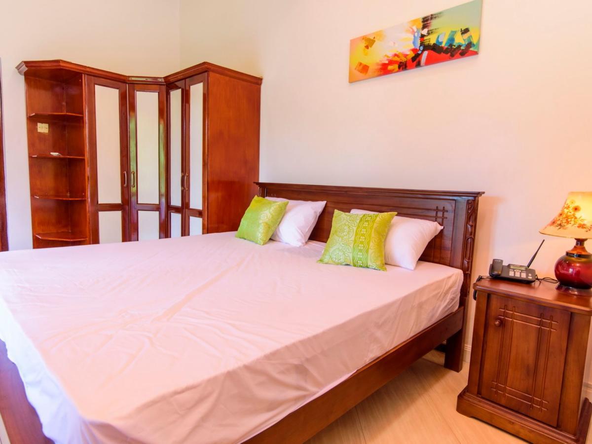 Hikka Hide Villa Hikkaduwa Buitenkant foto