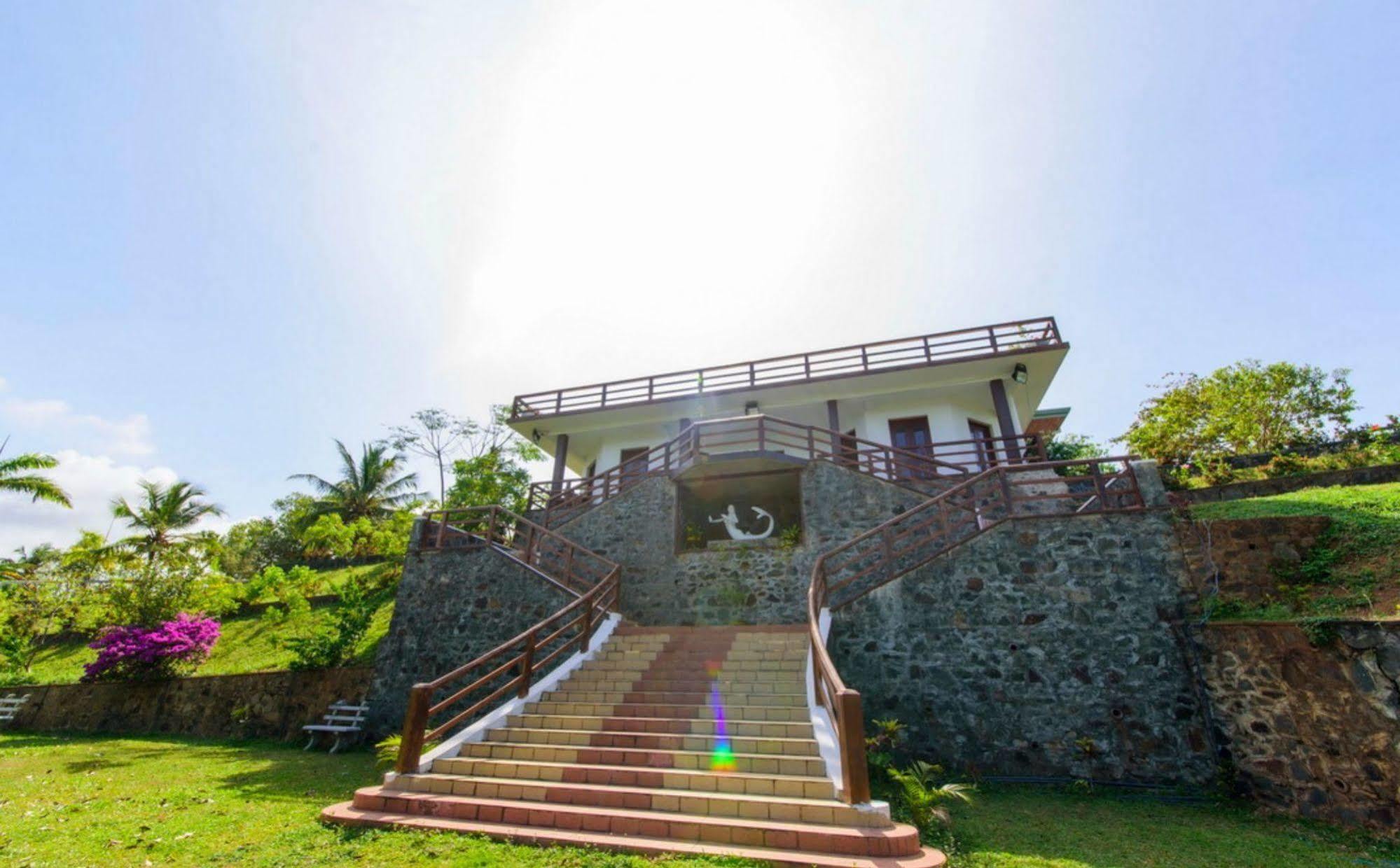 Hikka Hide Villa Hikkaduwa Buitenkant foto
