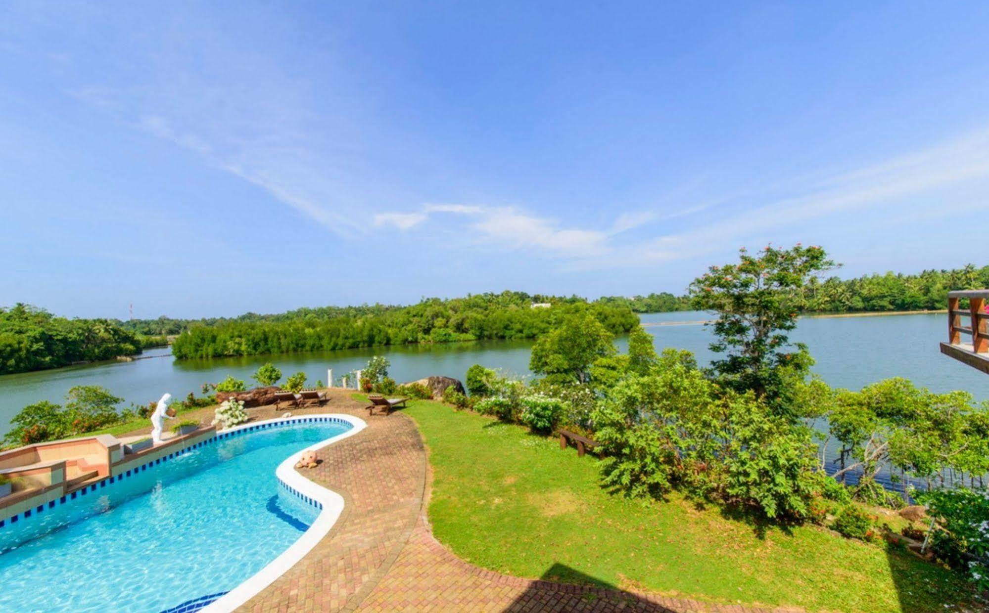 Hikka Hide Villa Hikkaduwa Buitenkant foto