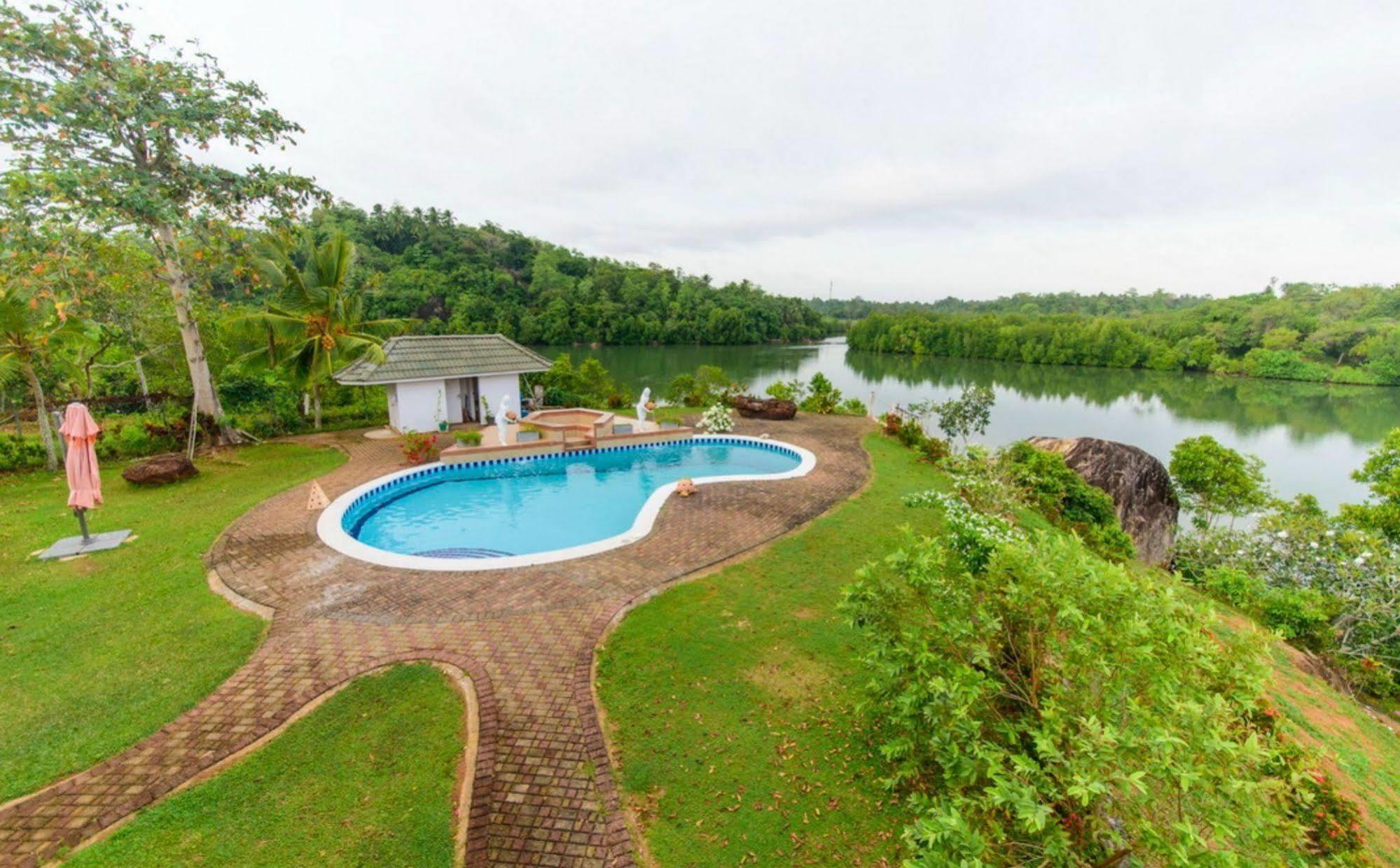 Hikka Hide Villa Hikkaduwa Buitenkant foto